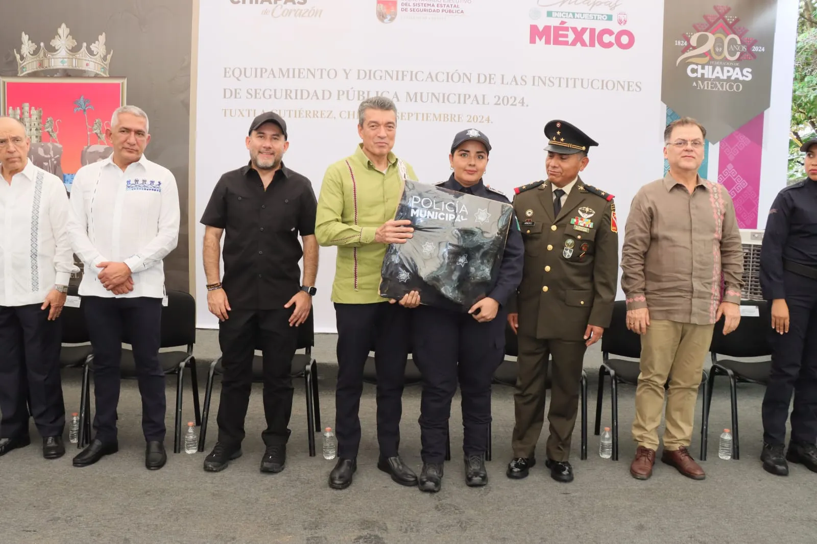 Encabeza Rutilio Escandón entrega de equipamiento a instituciones de seguridad pública municipal