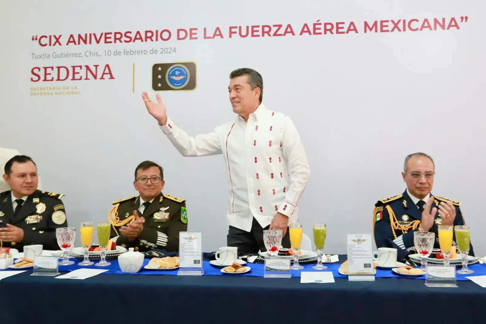 Asiste Rutilio Escandón a Ceremonia de Conmemoración del 109 Aniversario de la Fuerza Aérea Mexicana