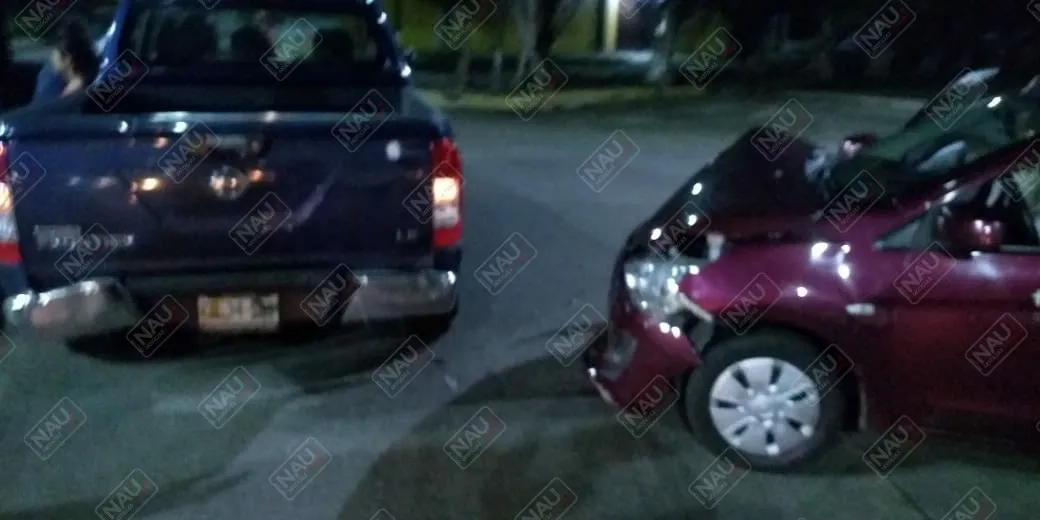 Dos mujeres con lesiones leves deja accidente