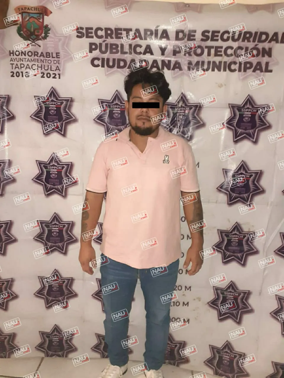 Golpeo a su mujer y le rompió su ropa.