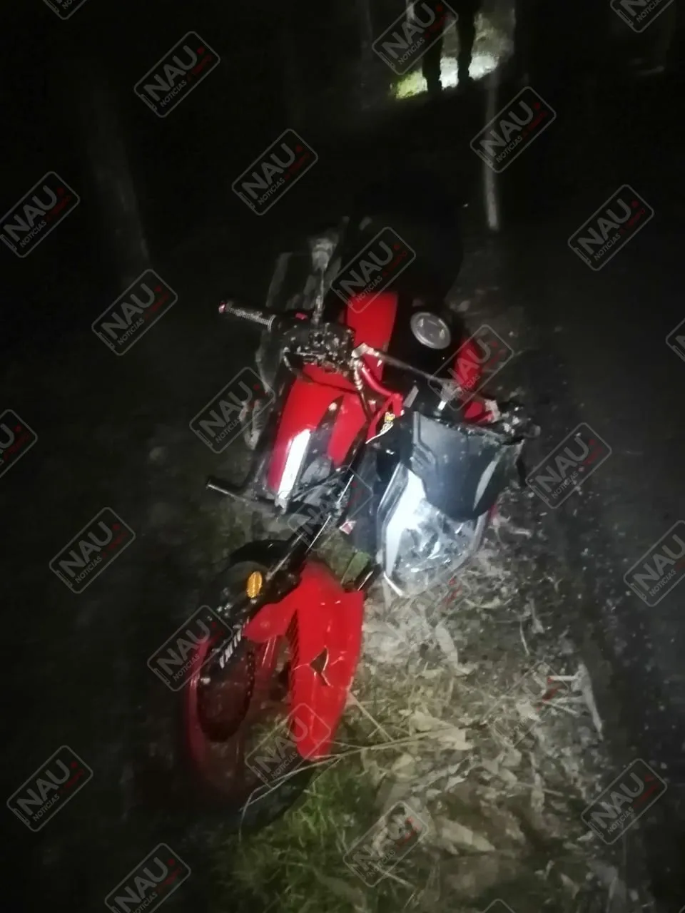 Delincuentes abandonan una motocicleta