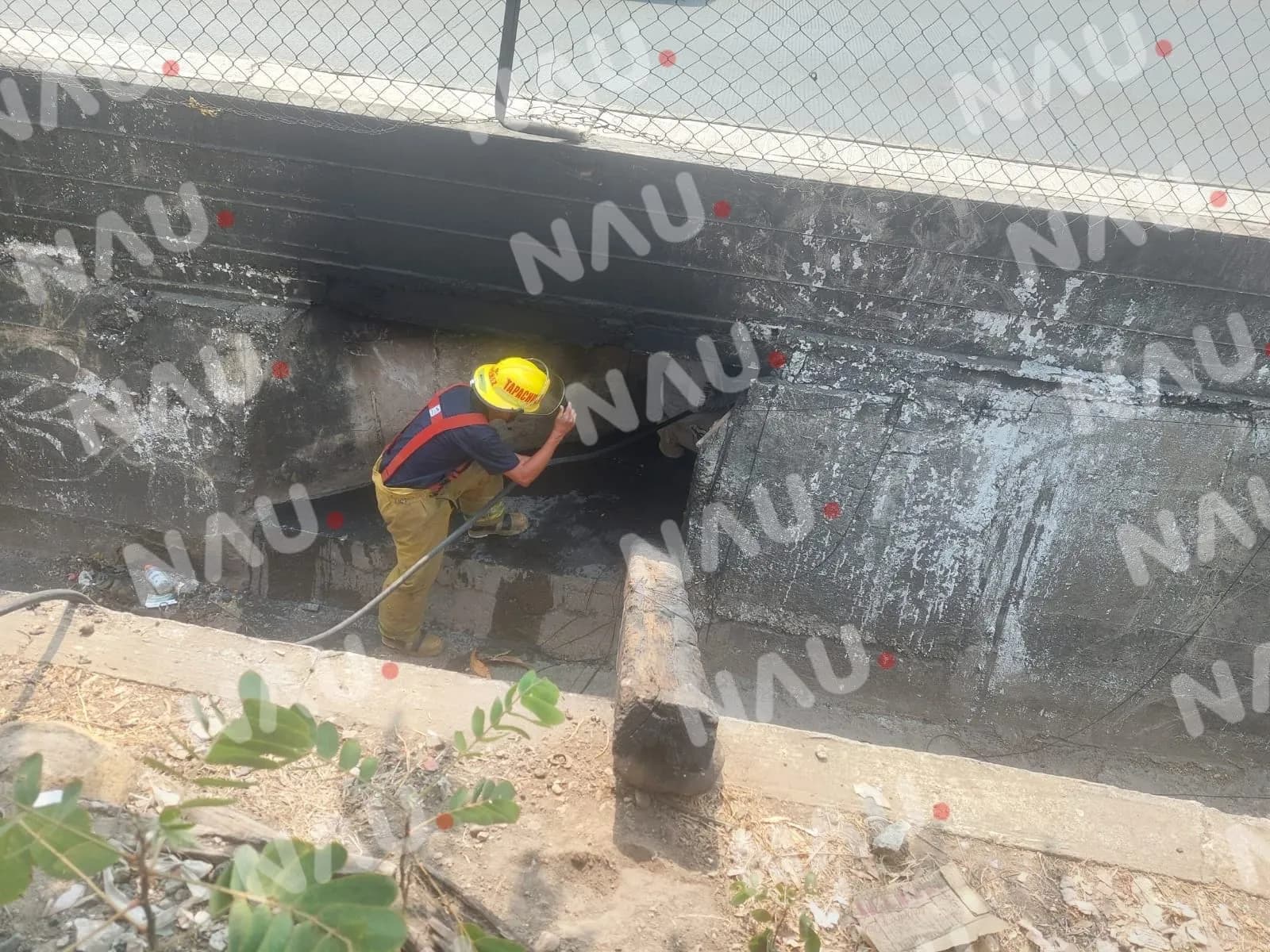 Persona ebrias o enfermas de sus facultades mentales ovacionan incendio en las alcantarillas