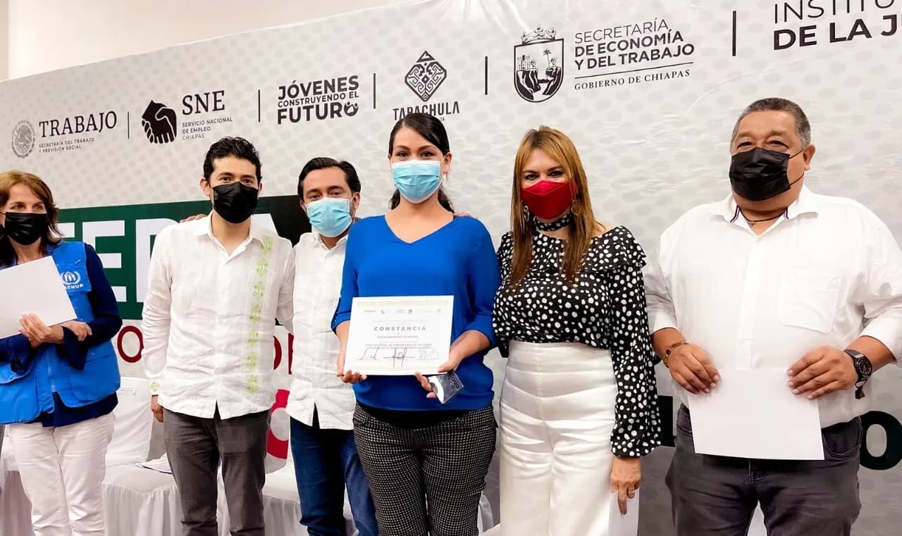 CON ÉXITO SE REALIZA LA FERIA NACIONAL PARA LA INCLUSIÓN LABORAL DE LA JUVENTUD EN TAPACHULA