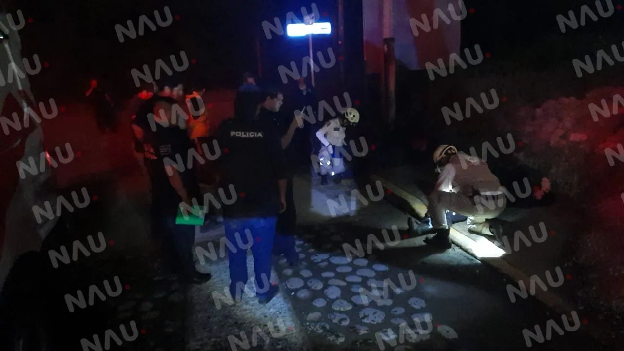 Policías de proximidad derraparon en su motocicleta