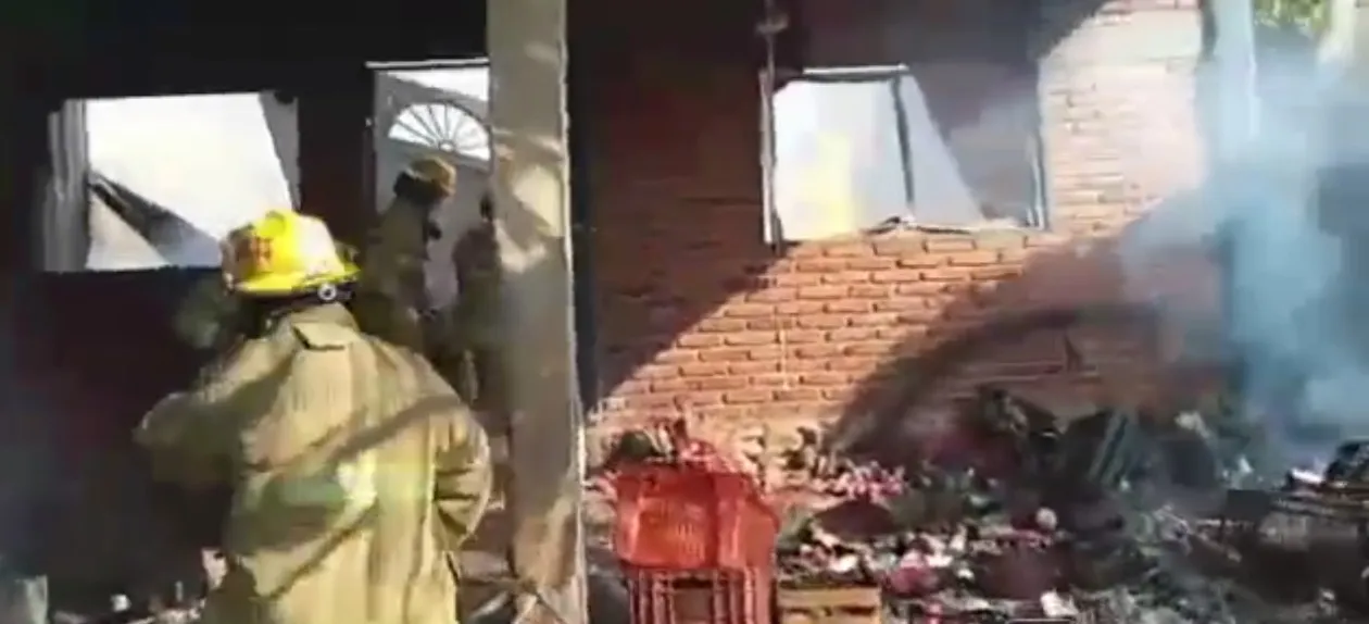 Se incendia bodega de veladoras en colonia Colinas de Rey “Vídeo”