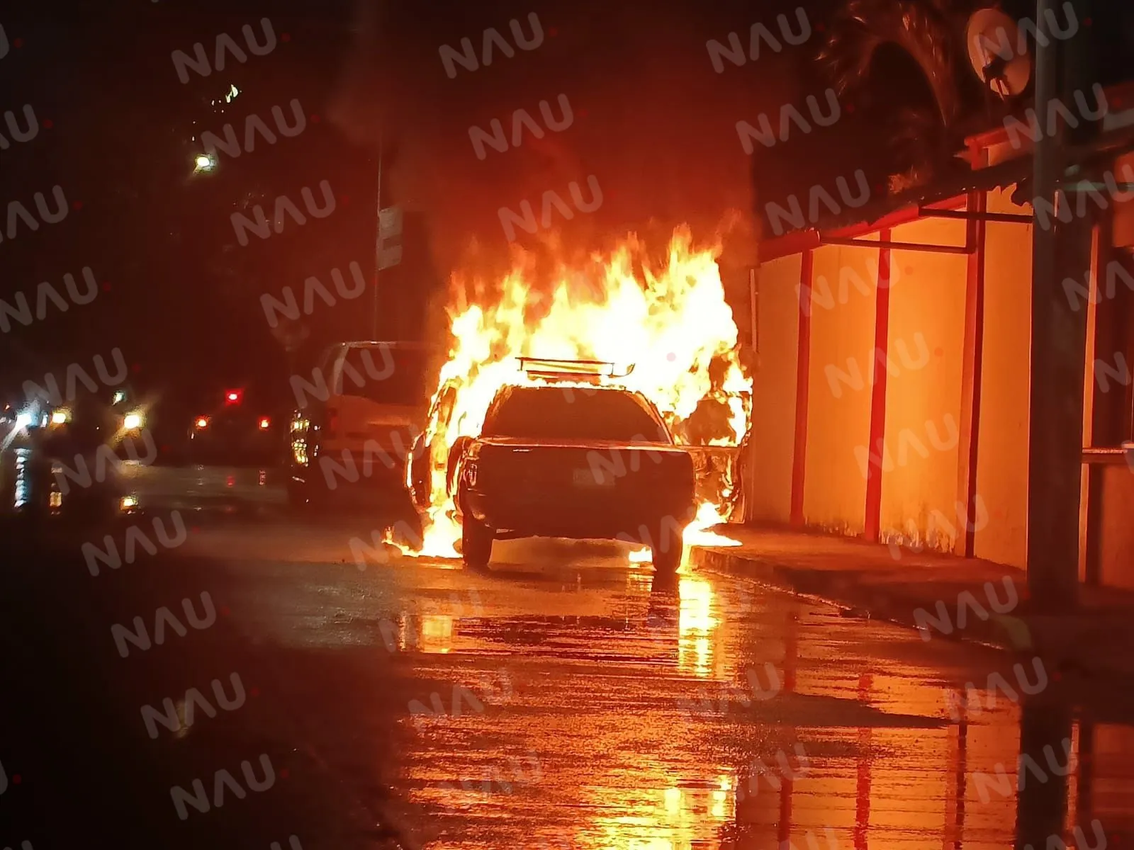 Conato de incendio en vehículo en el fraccionamiento La Flora, Tapachula