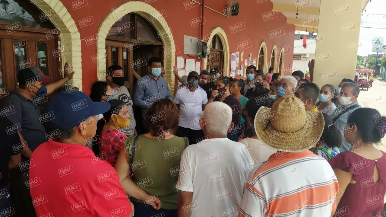 Enésima protesta en Tuxtla Chico, presidenta municipal mantiene ausencia permanente.