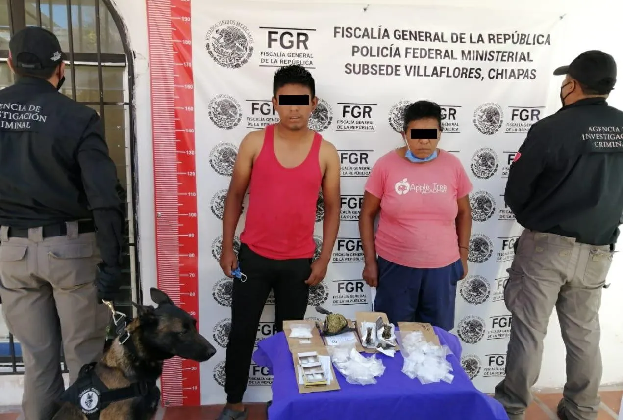 EN CATEO FGR ASEGURA A DOS PERSONAS Y DROGA EN VILLAFLORES