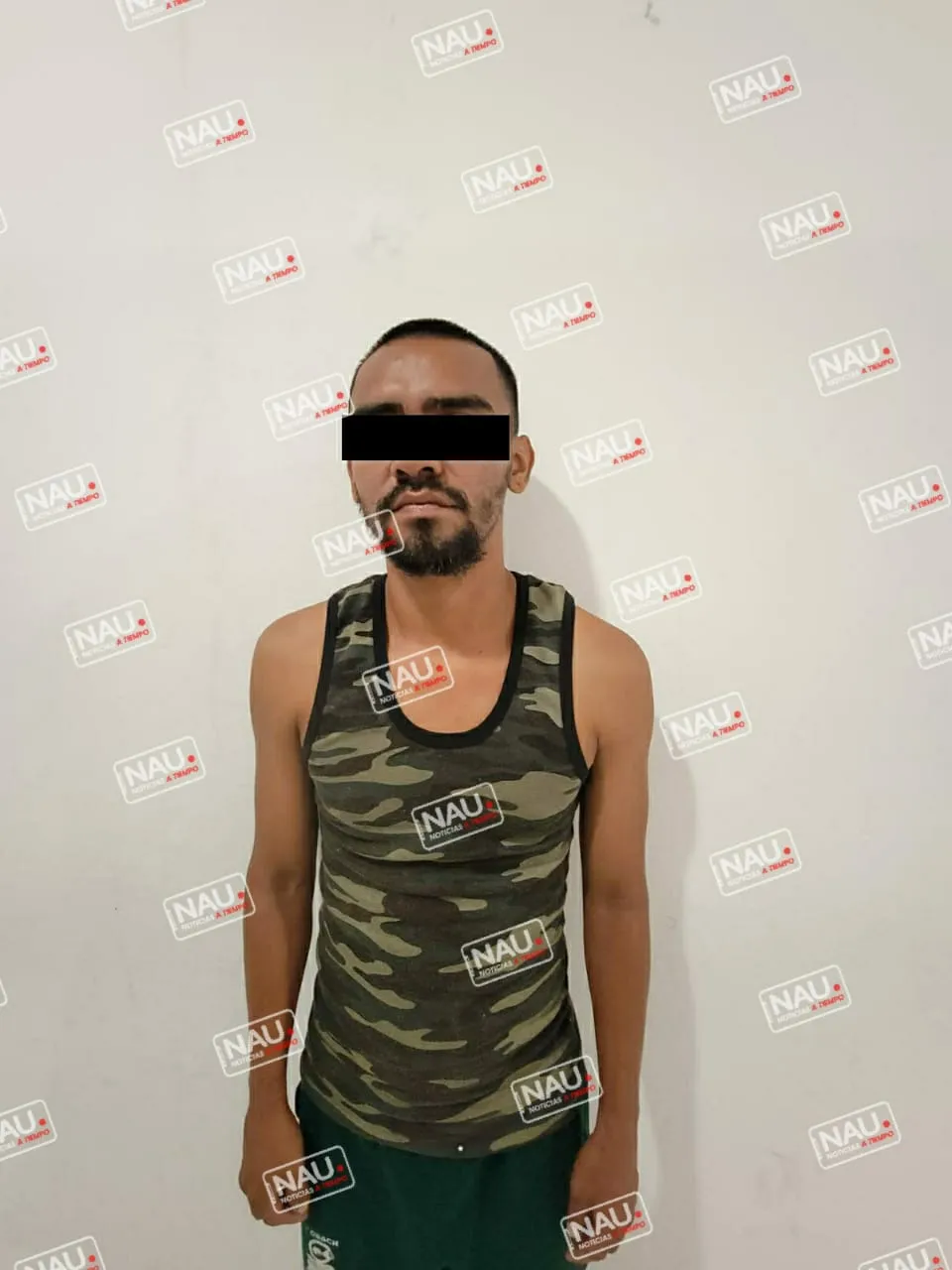 Detienen a una persona que llevaba marihuana.