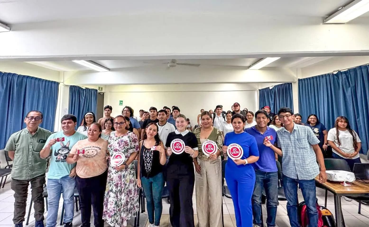 Ayuntamiento de Tapachula, entrega tarjetas Ánimo