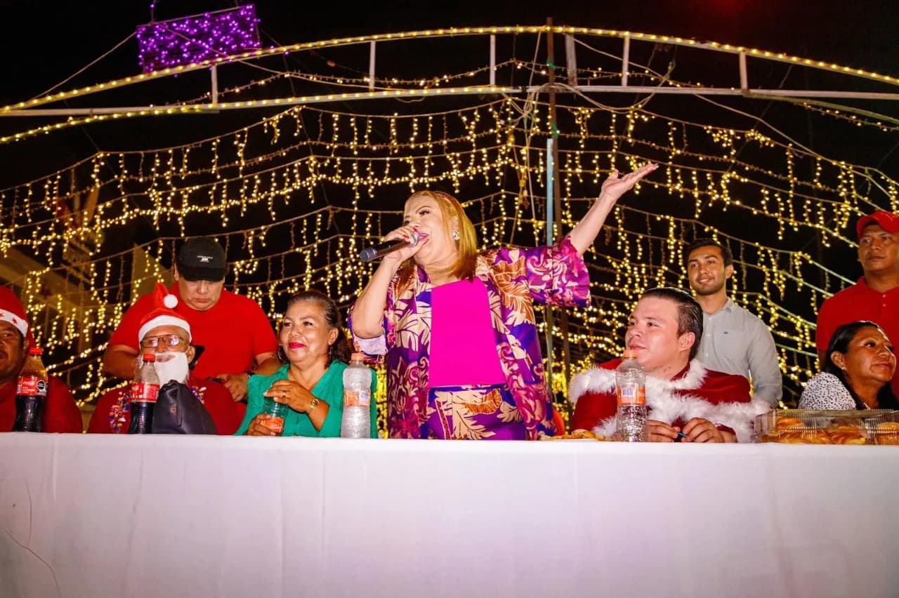 Eventos, adornos y luces navideñas convierten a Suchiate en atractivo internacional