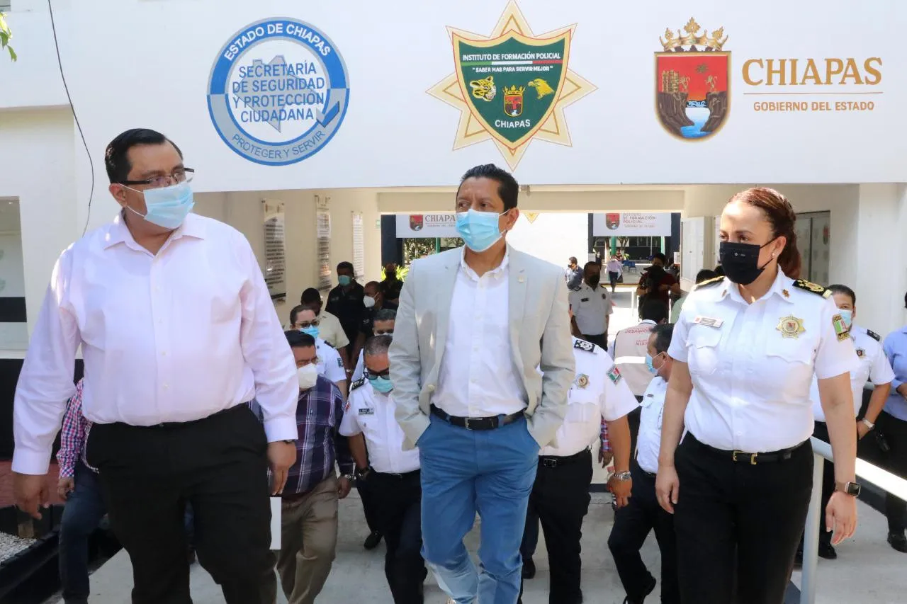 Justicia social a mujeres policías a través de los programas federales: Llaven Abarca