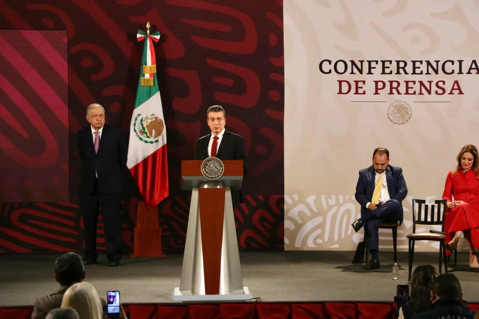 Reconoce Rutilio Escandón al presidente AMLO por la consolidación del Tren Maya y beneficios en Chiapas