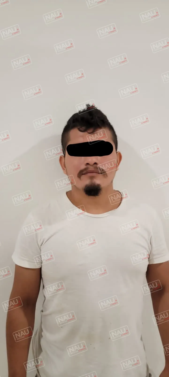 Detienen a sujeto con dos celulares y tres bolsitas de marihuana