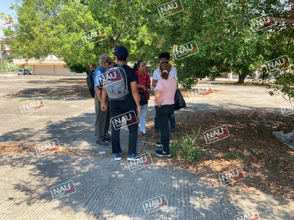 Localizan en el estacionamiento a un joven.