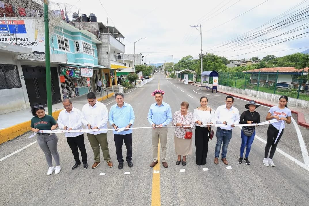 En Tuxtla Gutiérrez, Rutilio Escandón inauguró pavimentación y rehabilitación integral de vialidades