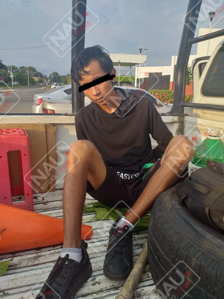 Agarro a golpes a su señora madre