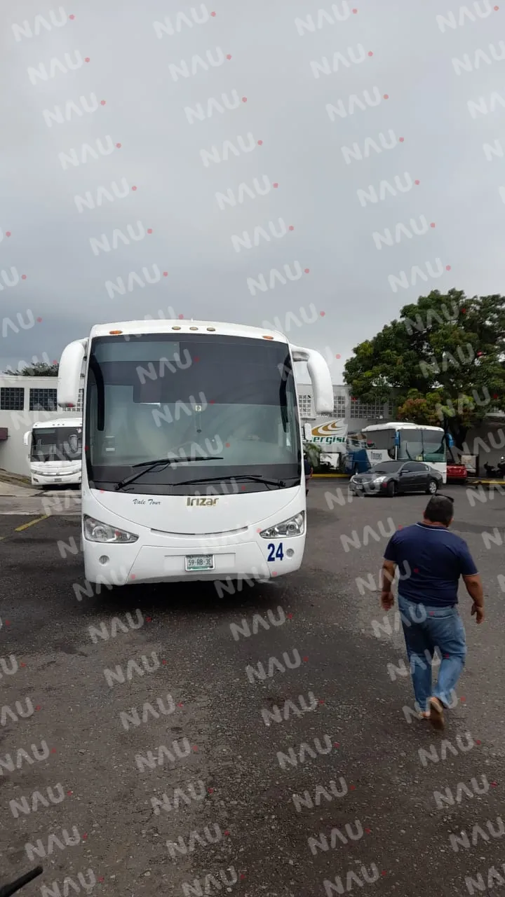 Autobús atropella a femenina