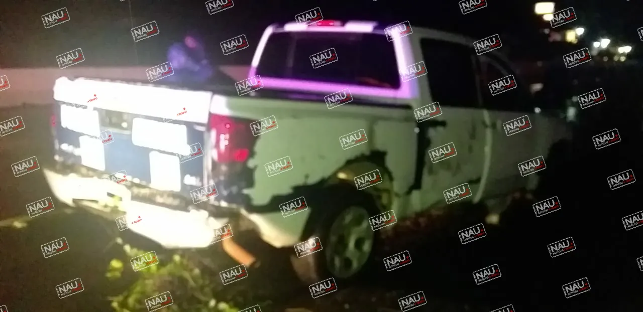 Movilización policiaca ocasiona un vehículo chatarra que se encontraba en la carretera Tapachula – Tuxtla Chico.