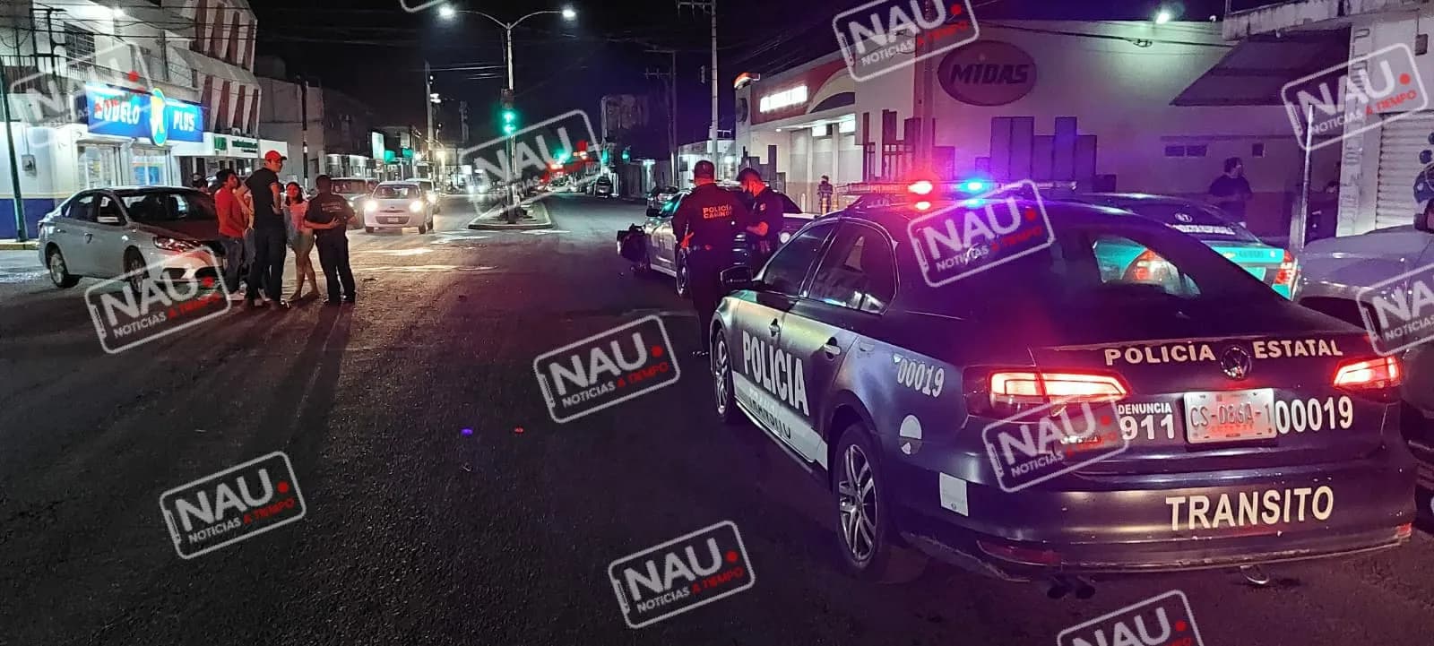 Semáforazo deja sólo daños materiales.