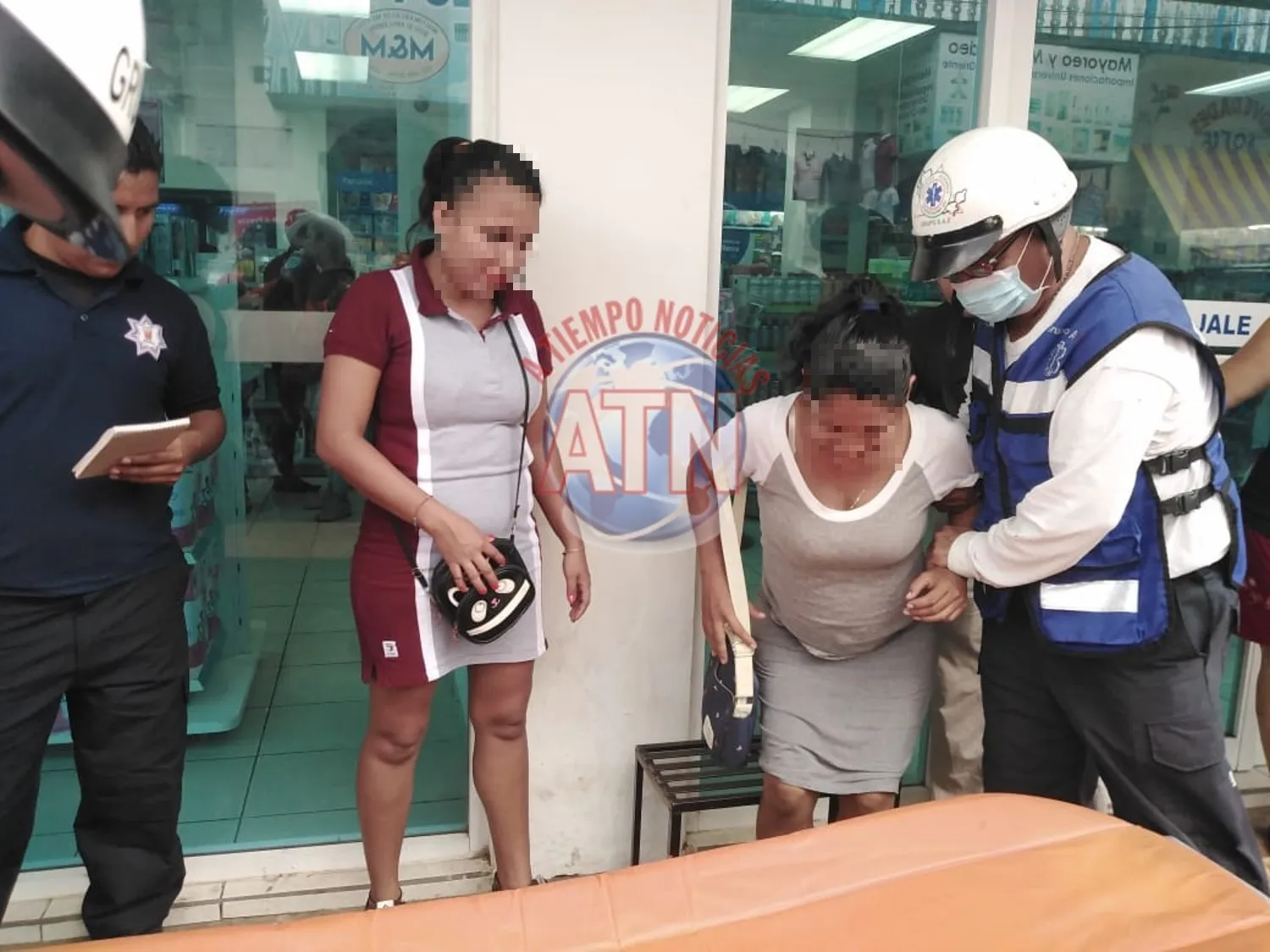 Robos de tapaderas de alcantarillas en el centro de Tapachula es un peligro