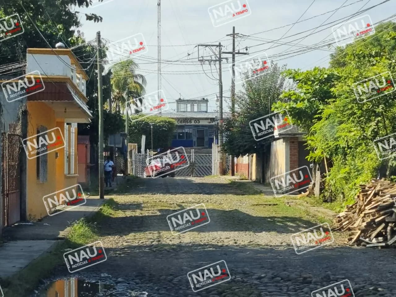Operativo sorpresa del grupo lobo aseguran una pistola, cuchillos, droga y licor en el CERESO 3 de Tapachula.
