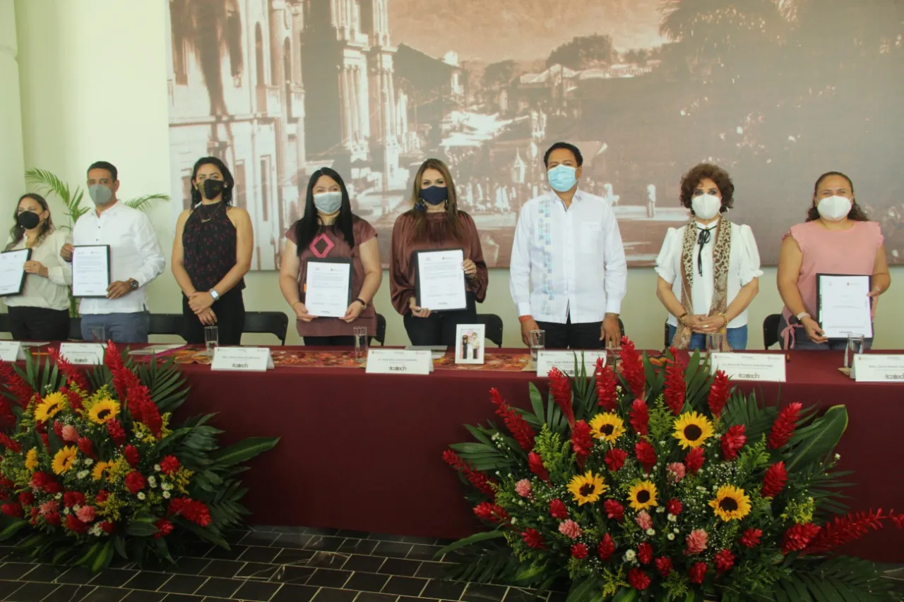 ROSY URBINA TOMA PROTESTA COMO INTEGRANTE DEL COMITÉ DE CAPACITACIÓN Y FIRMA CONVENIO CON ICATECH