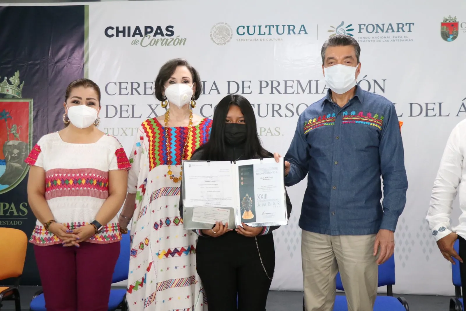 Rutilio Escandón encabeza premiación del Concurso Estatal del Ámbar 2021