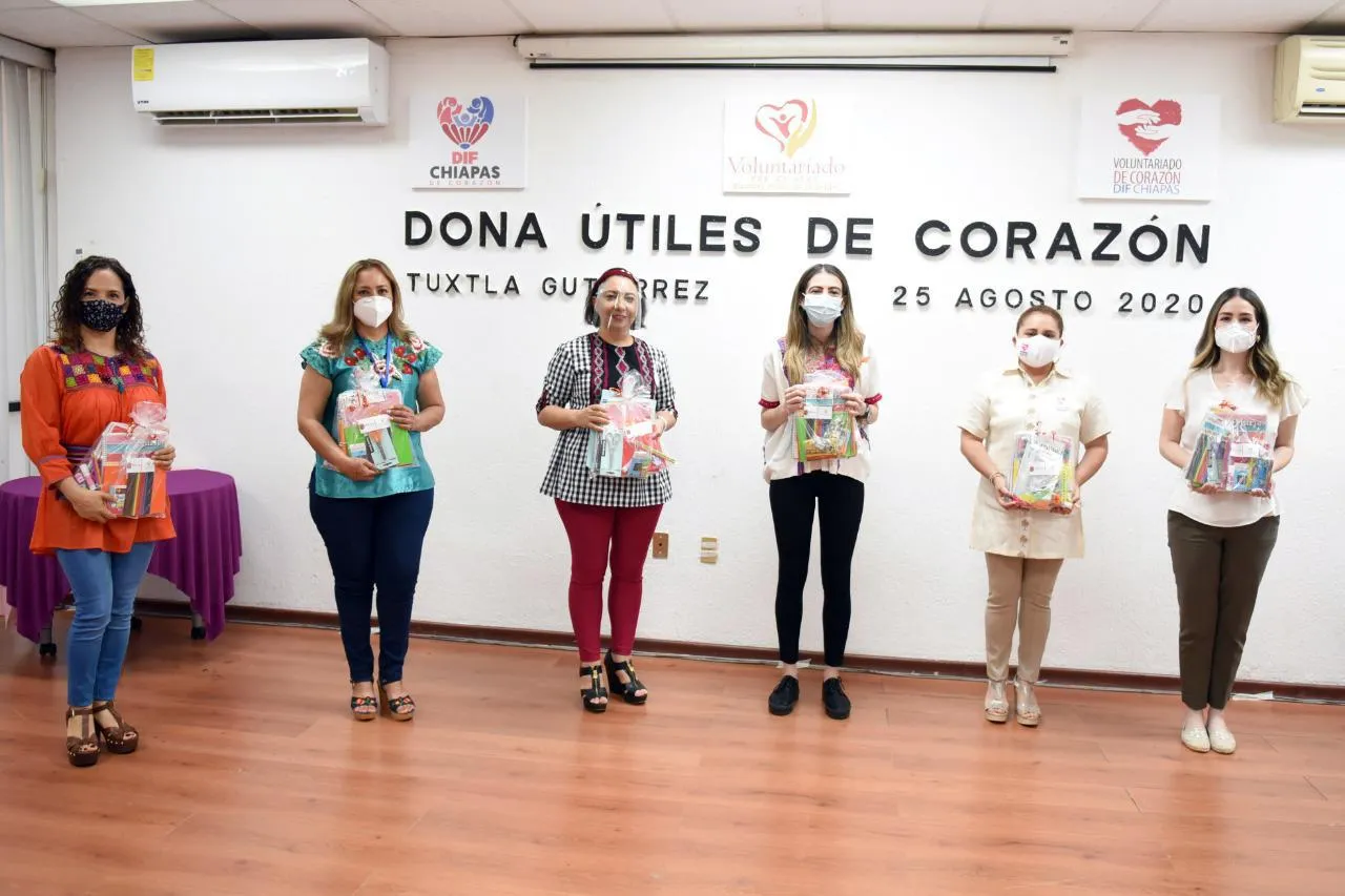 Dona Voluntariado FGE útiles escolares a niños y niñas en situación de vulnerabilidad