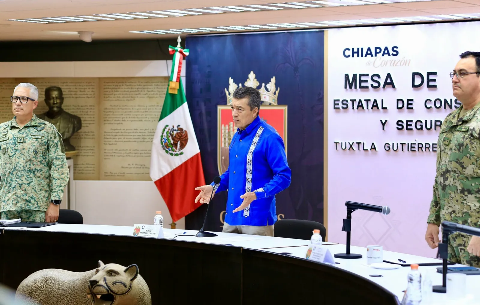 Aeronave oficial traslada a paciente por mordedura de víbora; se encuentra estable: Rutilio Escandón