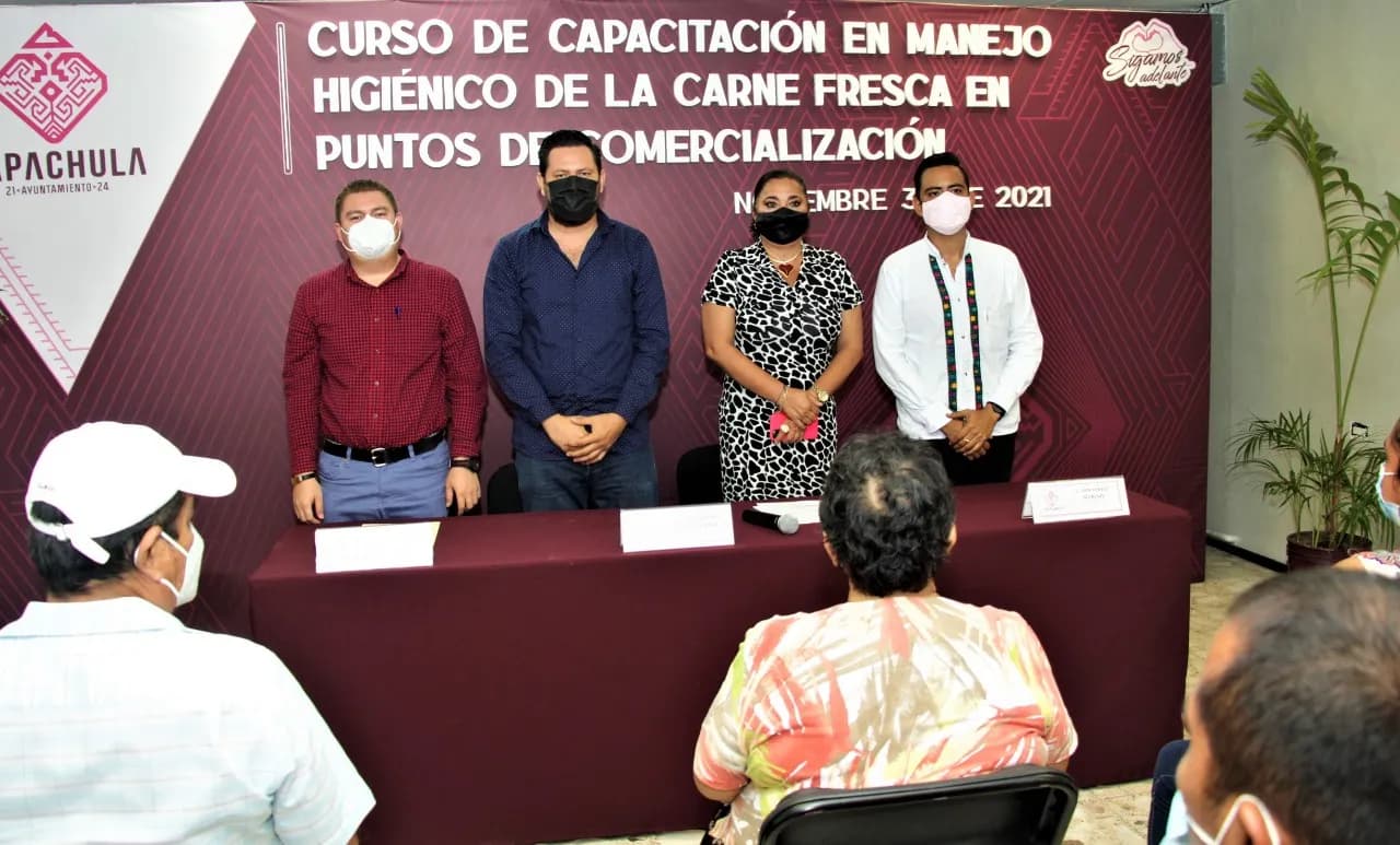 ASISTENTES AL CURSO MANEJO HIGIÉNICO DE CARNE FRESCA RECIBIERON CONSTANCIAS DE PARTICIPACIÓN