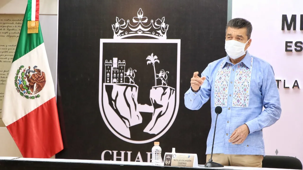 Piden no bajar la guardia contra COVID-19 y vacunarse para proteger la salud y la vida