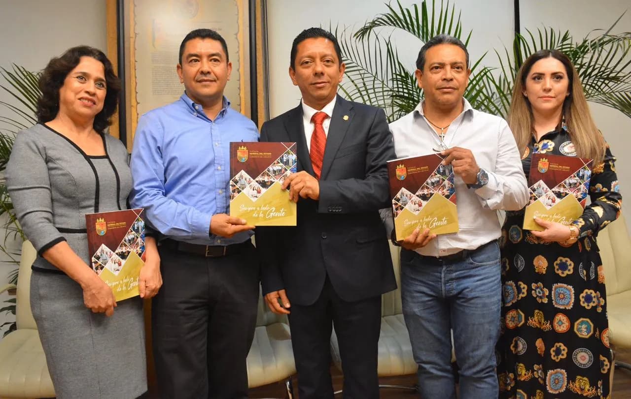 Entrega Llaven informe de actividades ante el Congreso; destaca restablecimiento del Estado de derecho