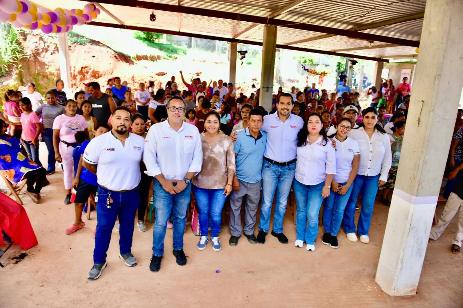 Gobierno Municipal acerca servicios gratuitos de salud a las familias de la colonia Lumijá