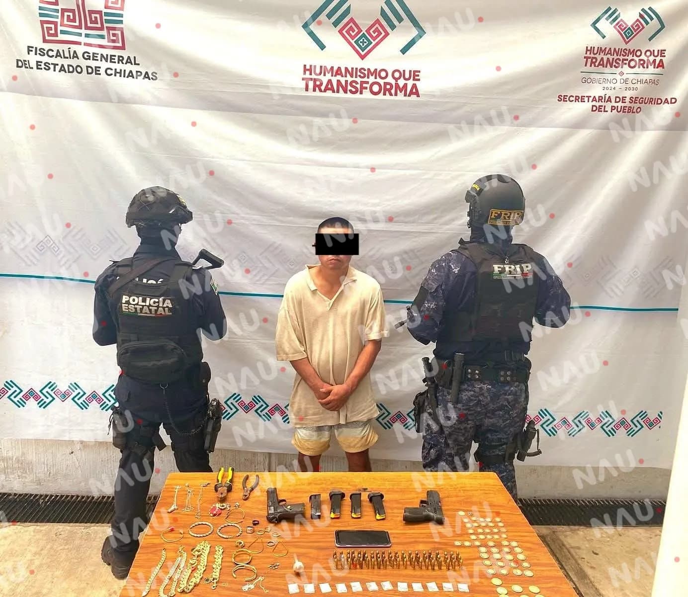 En operativo de seguridad detienen a masculino con armas de fuego, cartuchos útiles y presunta droga en Tapachula