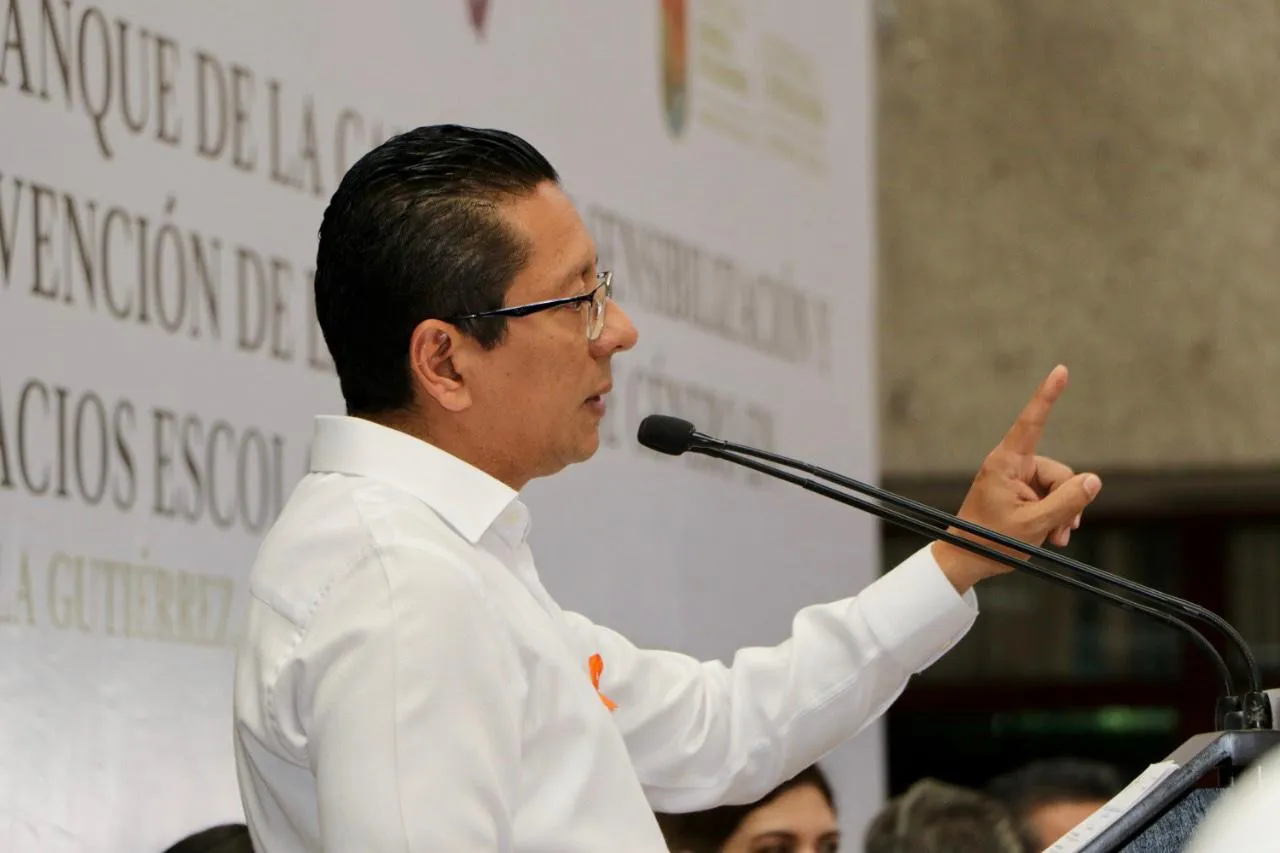 Sólo unidos cerraremos filas contra la violencia en escuelas y hogares: Jorge Llaven