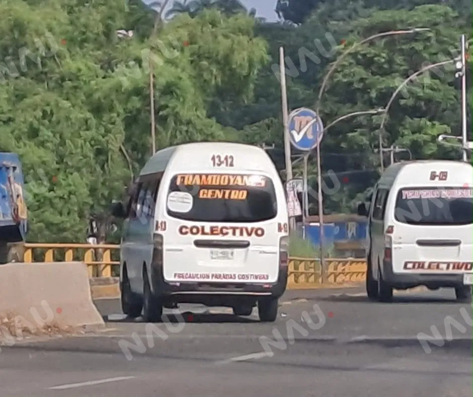 Colisión entre dos unidades del transporte público provoca afectaciones viales en la entrada de Tapachula