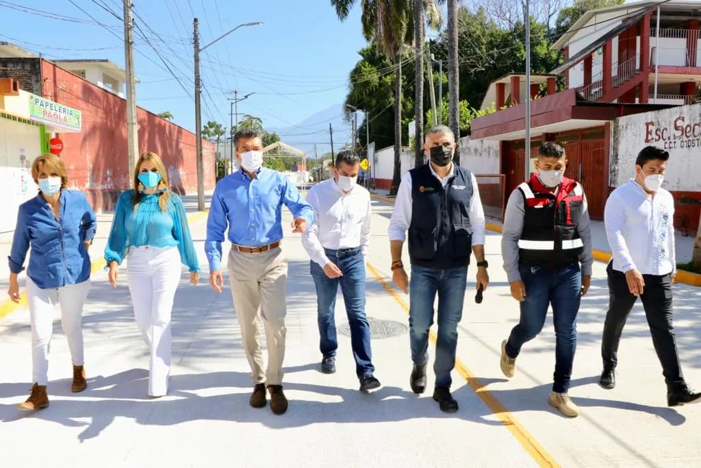Mejoran condiciones de habitantes de Tapachula con pavimentación de calles