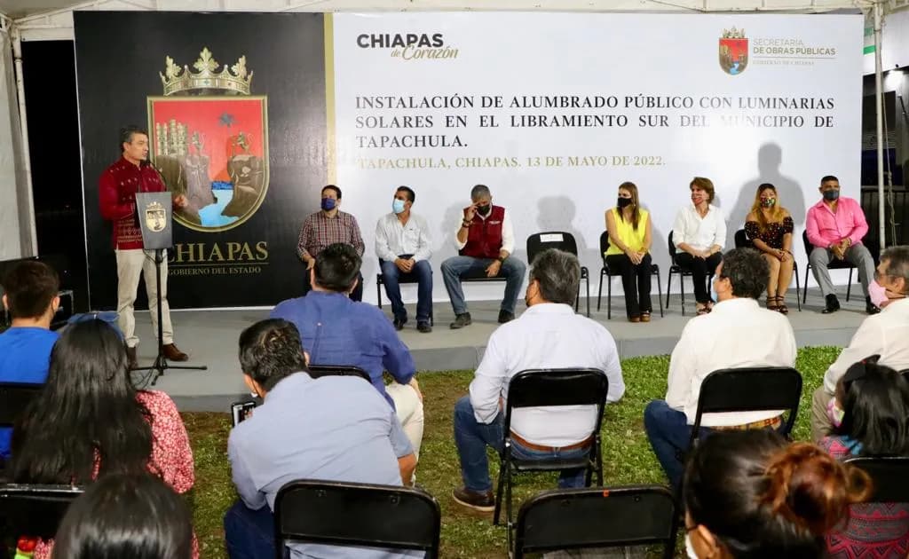 Rutilio Escandón inaugura alumbrado público en el Libramiento Sur de Tapachula