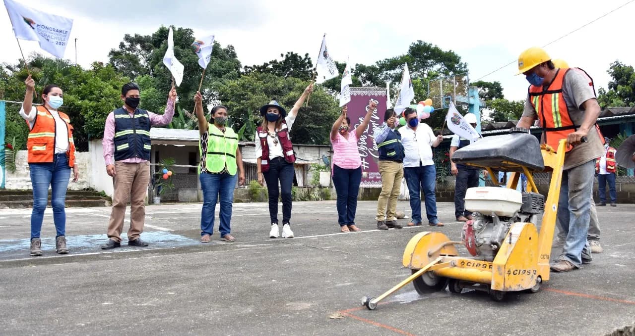 PONEN EN MARCHA NUEVAS OBRAS EN COMUNIDADES DE LA ZONA ALTA DE TAPACHULA