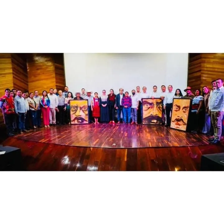 El H. Ayuntamiento de Unión Juárez, recibe Obra de Arte #ZapatoVivo, a través de #Coneculta