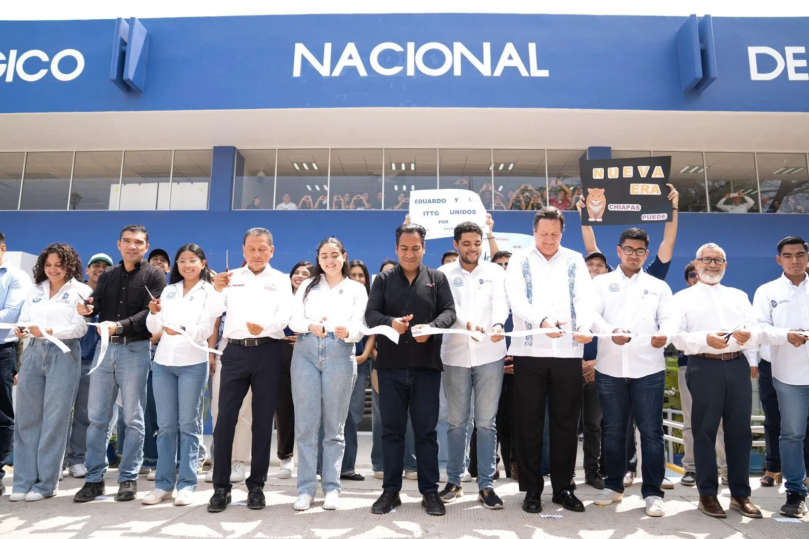 Eduardo Ramírez refrenda compromiso para que ningún joven quede fuera de las universidades en Chiapas