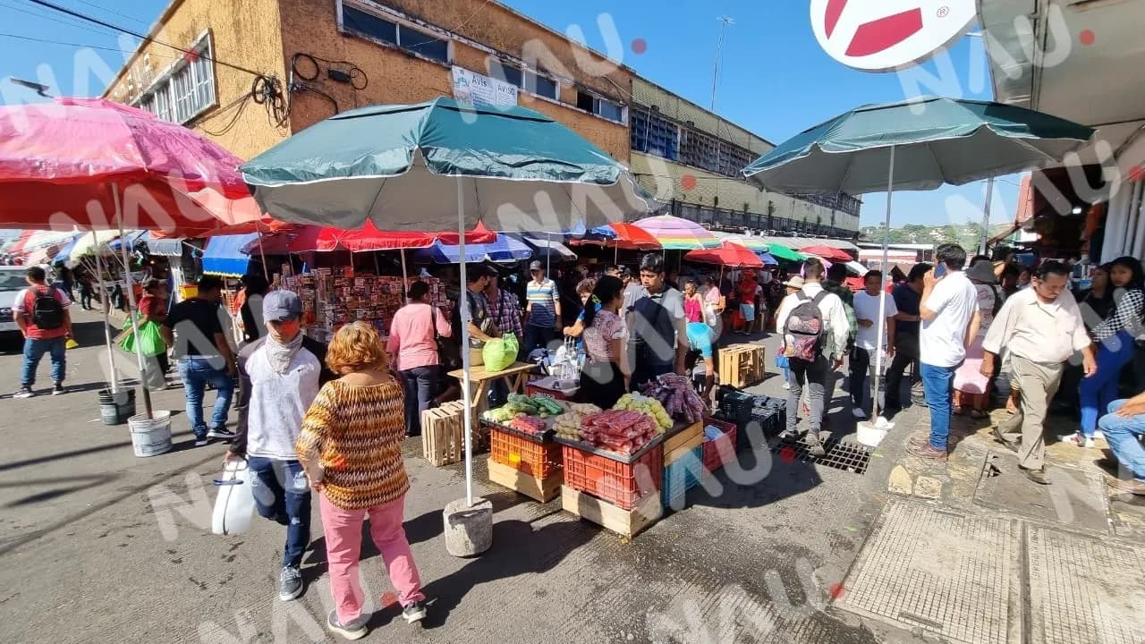 Decide Rosi Urbina cerrar la 5a calle poniente para meter a comerciantes
