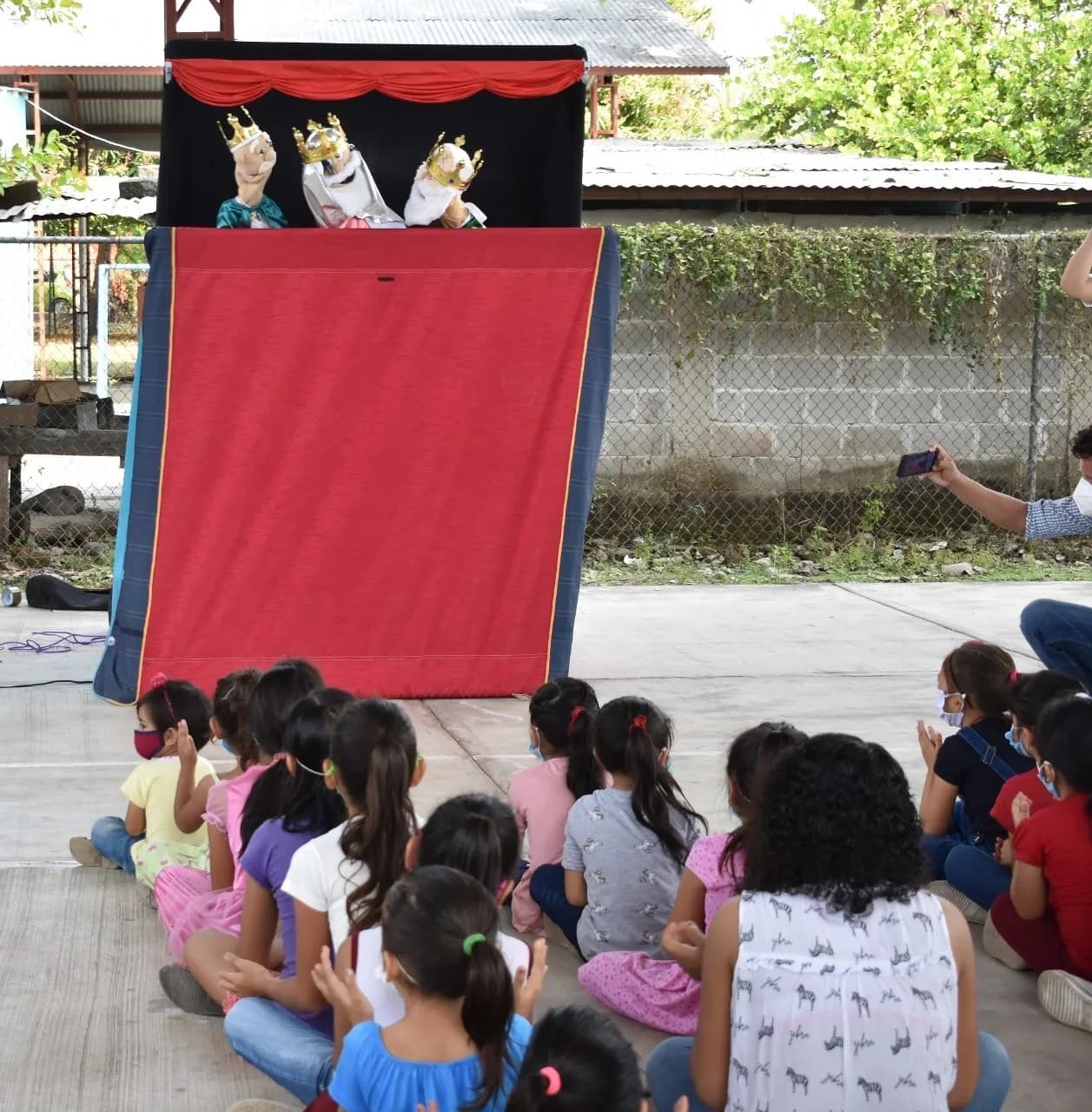 DIF TAPACHULA FESTEJO DÍA DE REYES EN ACAXMAN, HIDALGO Y FELICIANO RENAUD