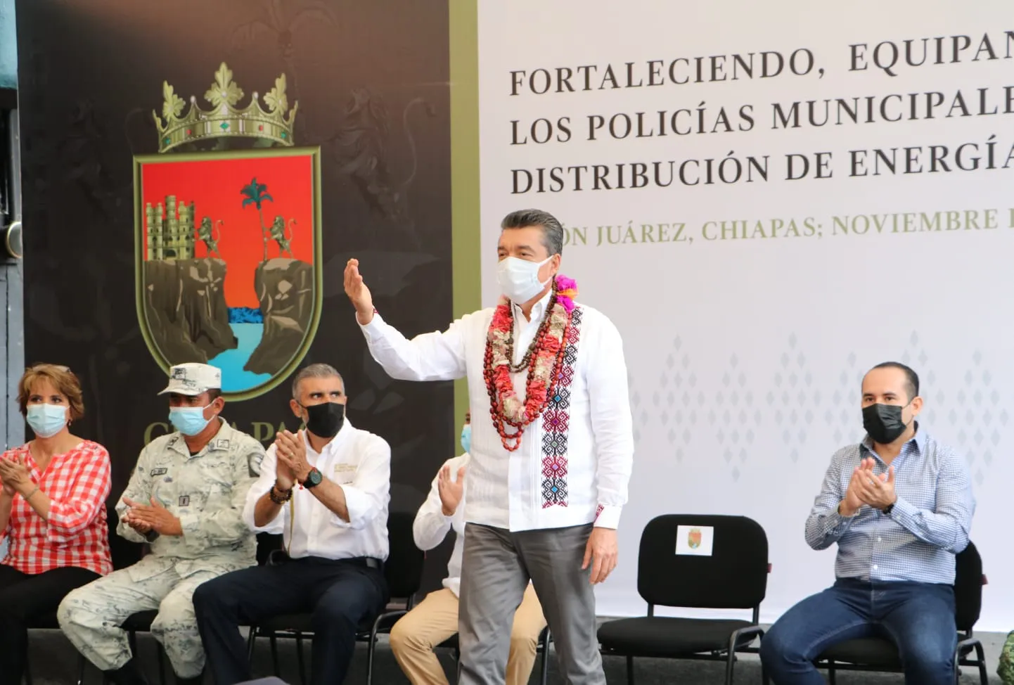 En Unión Juárez, Rutilio inaugura el Centro de Monitoreo C4 y entrega equipamiento a policías