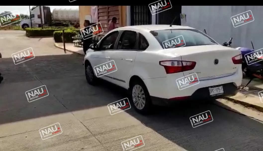 Disparan contra vehículo de su vecino en Los Encinos.