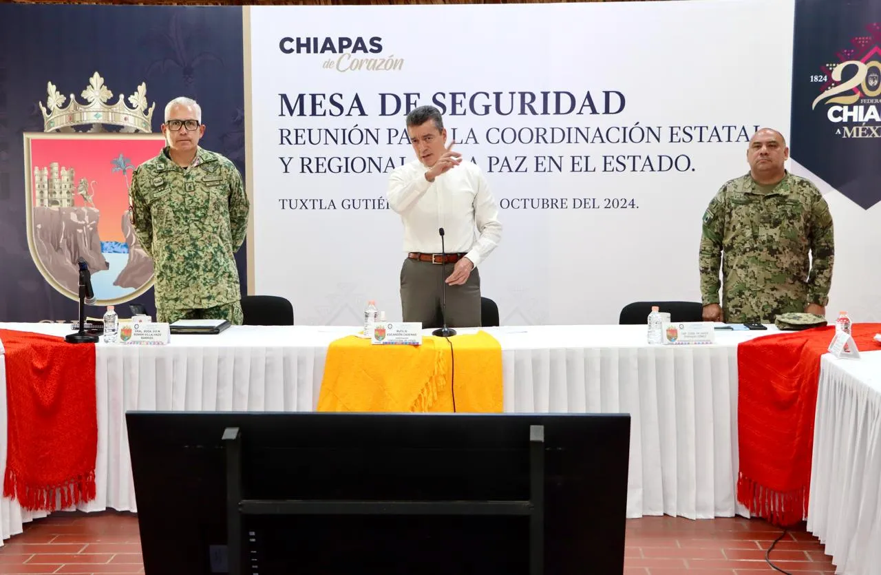 Rutilio Escandón felicita y reconoce a la Universidad Autónoma de Chiapas por su 50 aniversario