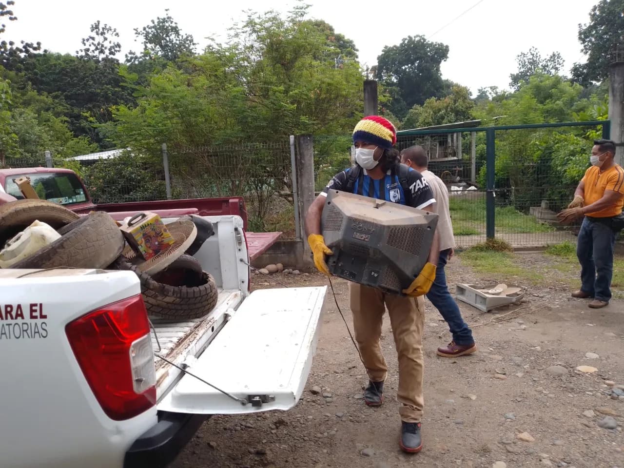 EN TAPACHULA SE MANTIENEN ACCIONES DE NEBULIZACIÓN Y DESCACHARRIZACIÓN EN COLONIAS DEL SUR-PONIENTE