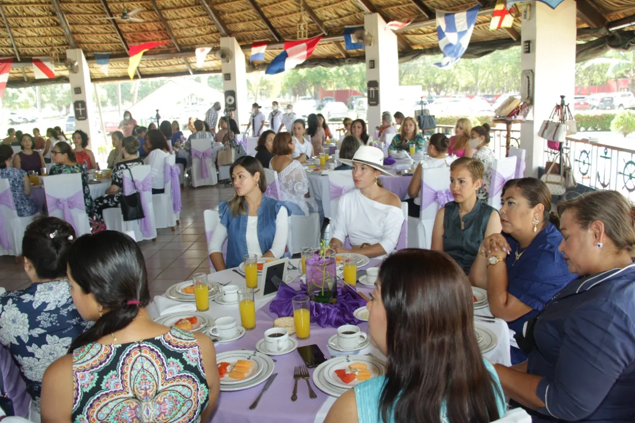 CONMEMORAN DÍA INTERNACIONAL DE LA MUJER EN ZONA NAVAL DE PUERTO CHIAPAS.