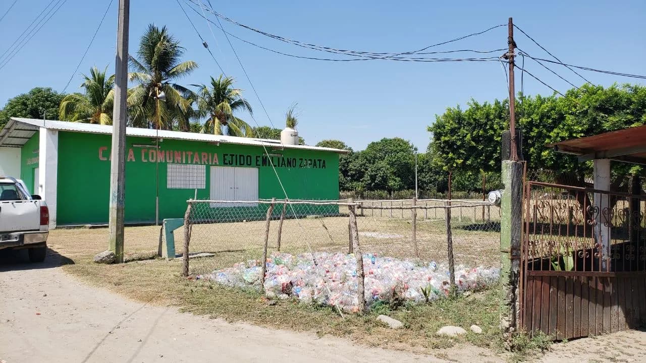 Destina gobierno de Suchiate cancha de usos múltiples para el ejido Emiliano Zapata